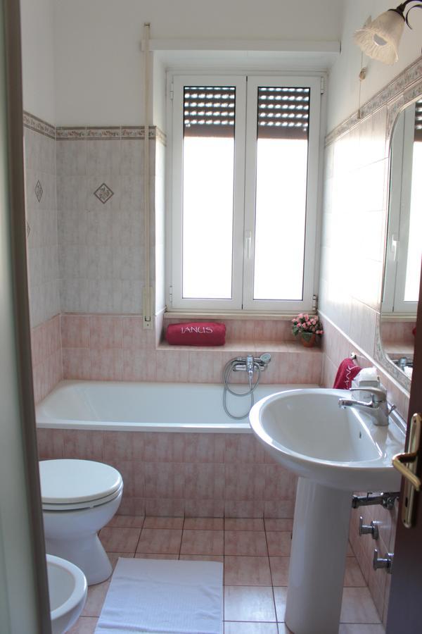Ianus Guest House روما المظهر الخارجي الصورة