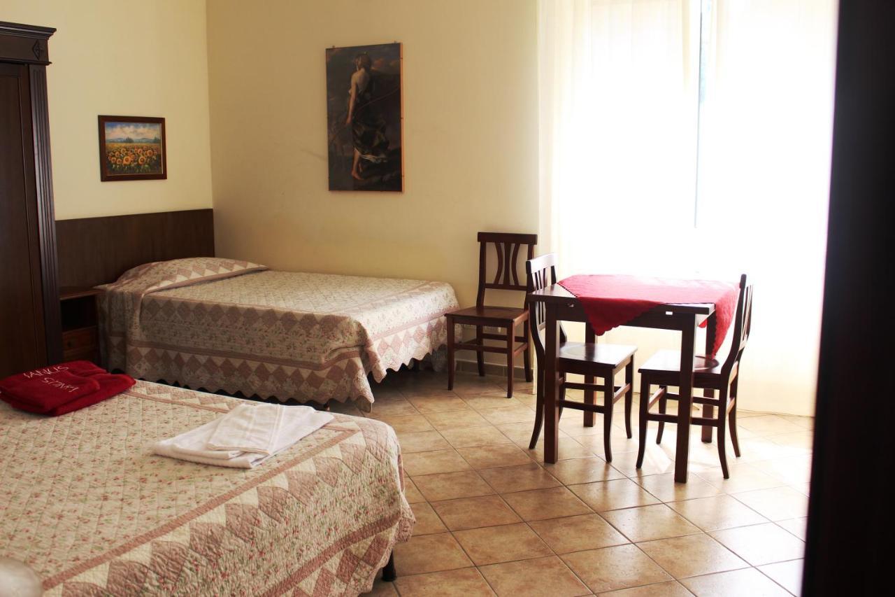 Ianus Guest House روما المظهر الخارجي الصورة